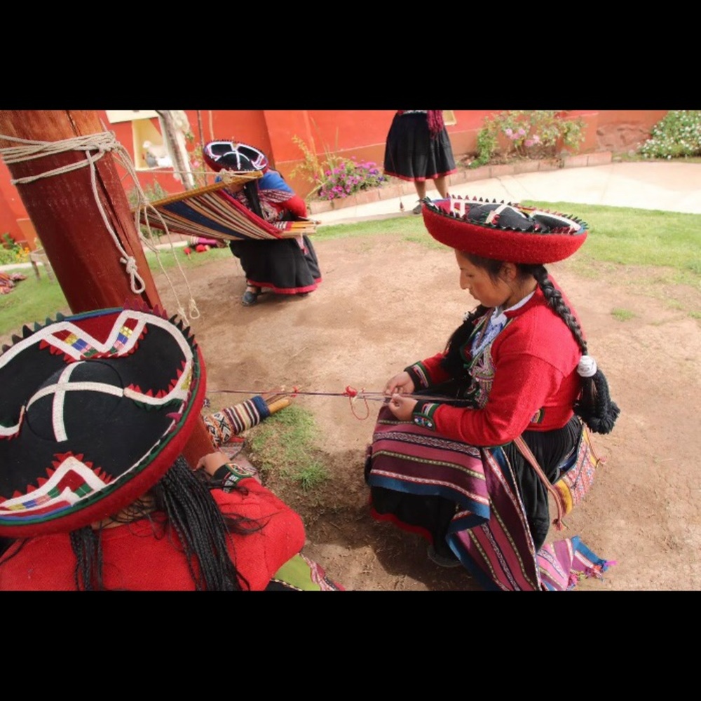 Handwoven Peruvian Wool Backpack. - Picture 7 of 8